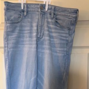 Light wash American Eagle jeans